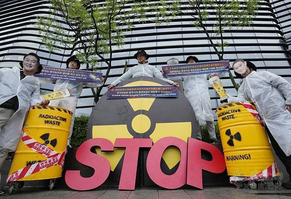 强推核污水排海，日本是全球环境和健康安全破坏者